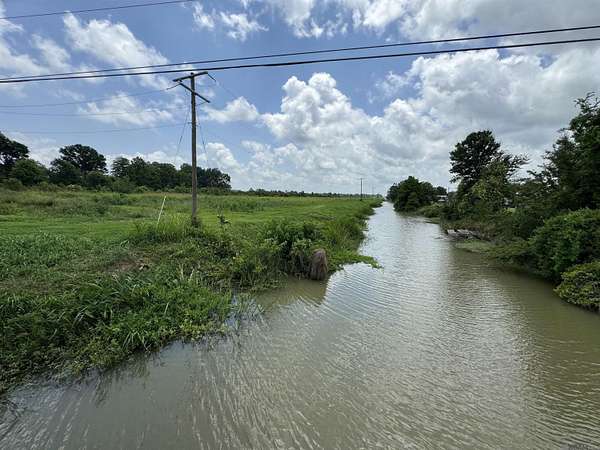 27 Acres of Recreational Land for Sale in Raceland, Louisiana