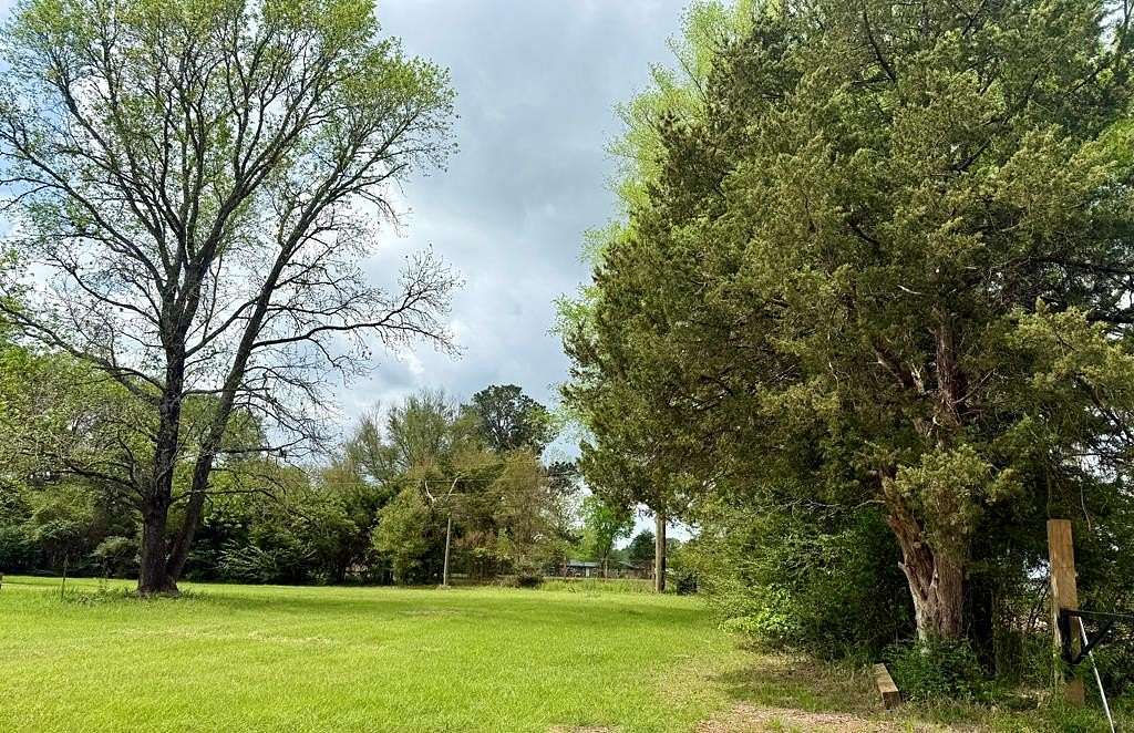 1 Acre of Residential Land for Sale in Crockett, Texas