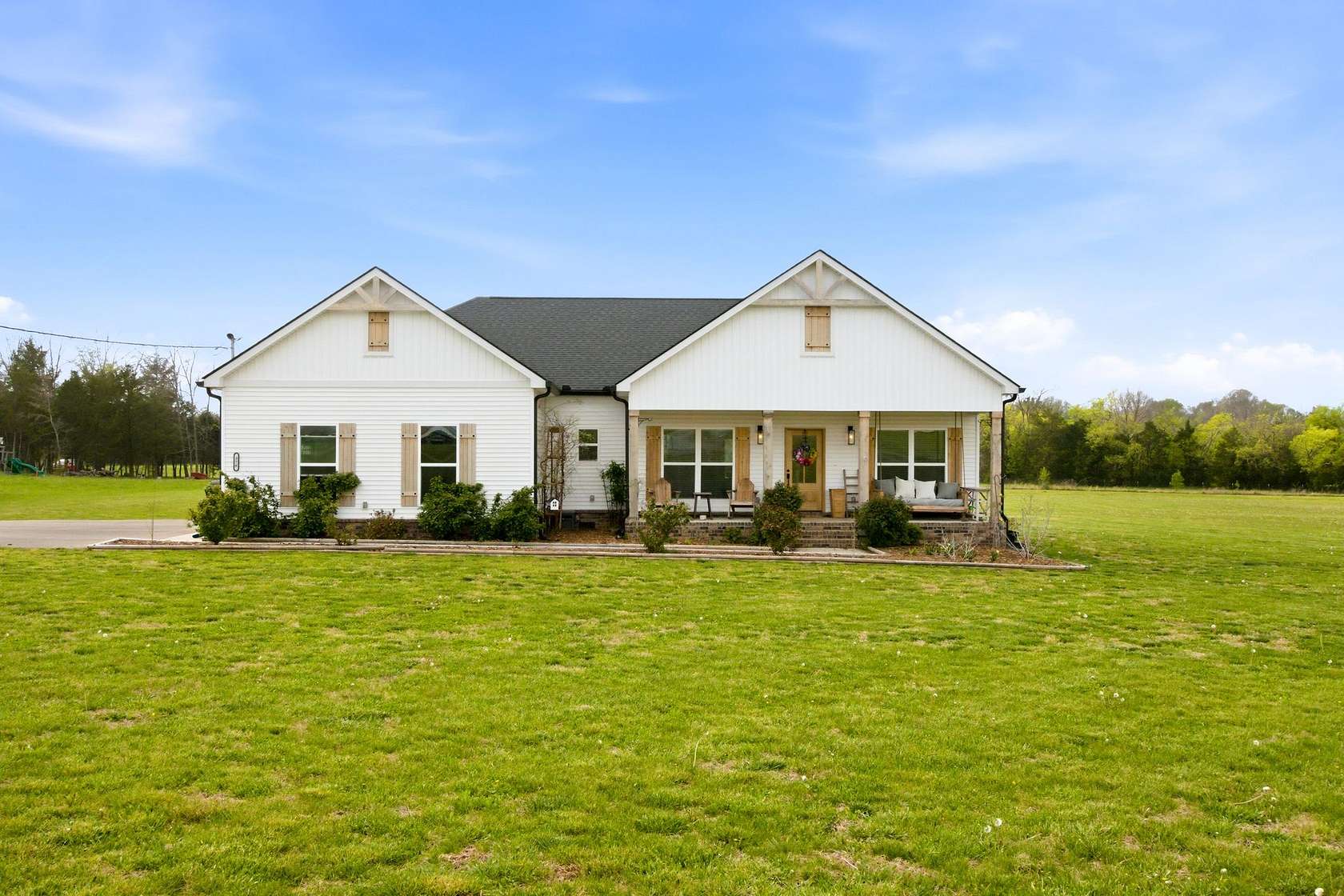 1.8 Acres of Land with Home for Sale in Shelbyville, Tennessee