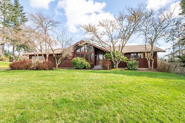 25.3 Acres of Agricultural Land with Home for Sale in Centralia, Washington