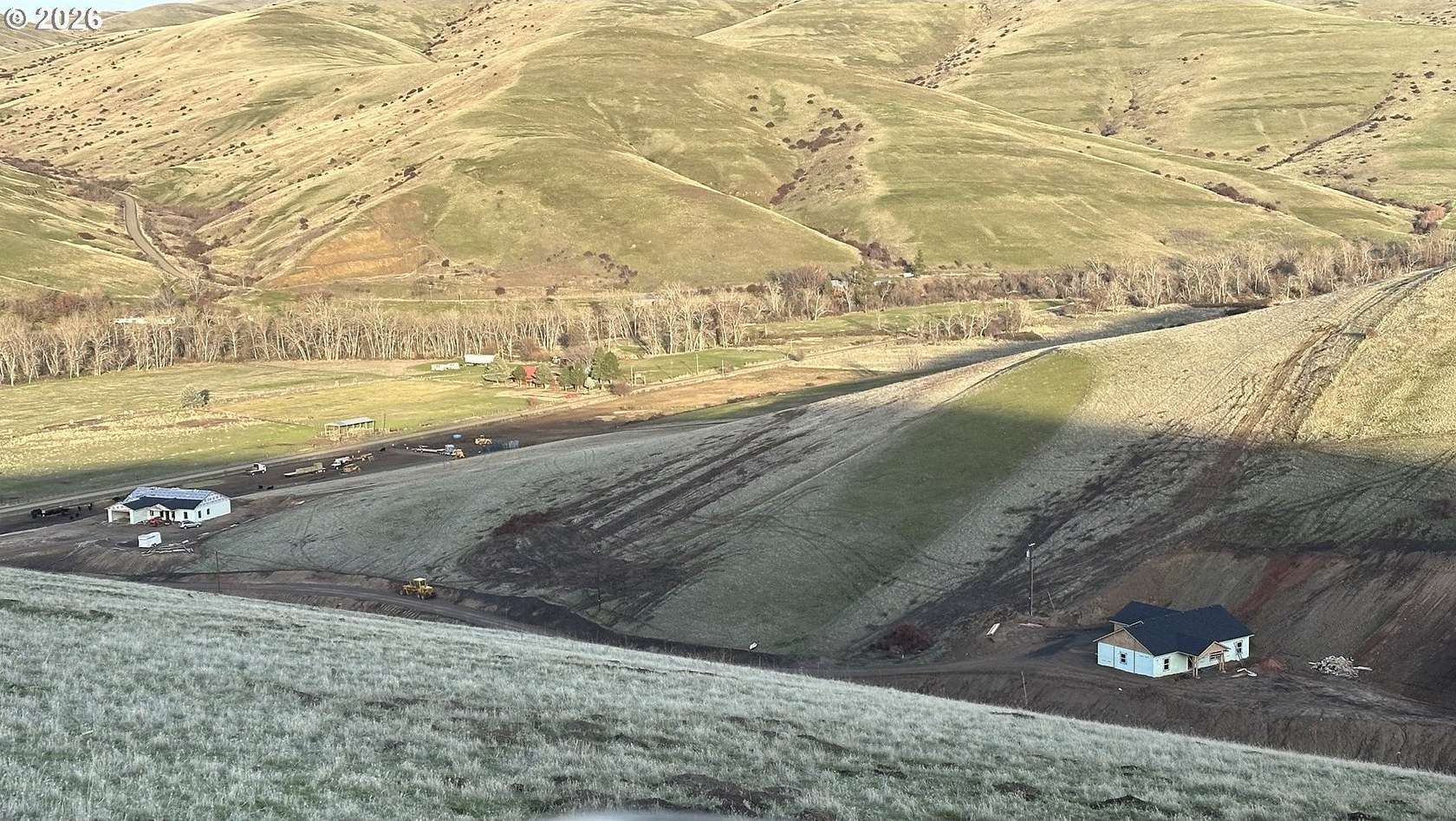 118 Acres of Land with Home for Sale in Pilot Rock, Oregon