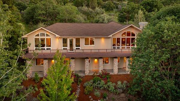 2.65 Acres of Land with Home for Sale in Klamath Falls, Oregon