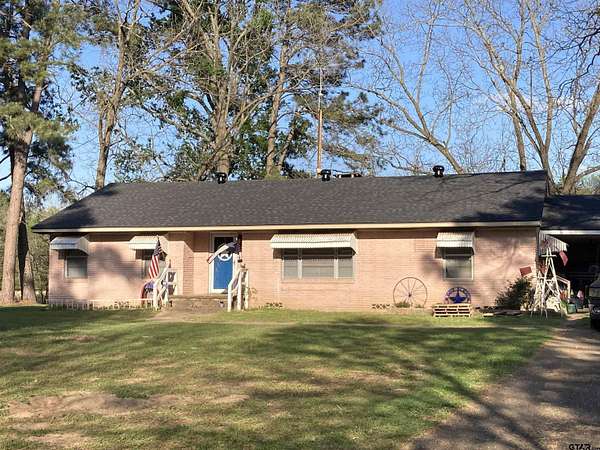 4 Acres of Land with Home for Sale in Mount Pleasant, Texas