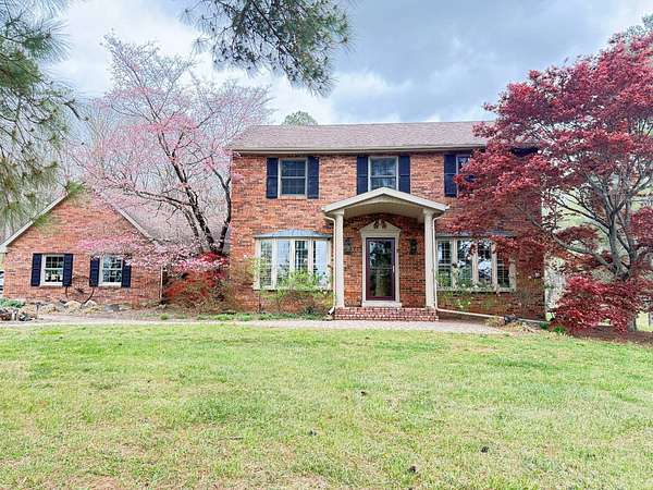 5 Acres of Land with Home for Sale in Vienna, Illinois