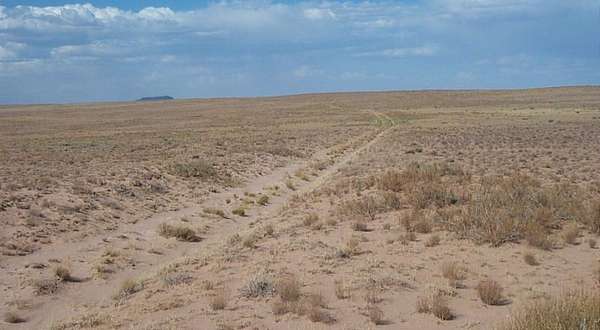 2.5 Acres of Residential Land for Sale in Sun Valley, Arizona