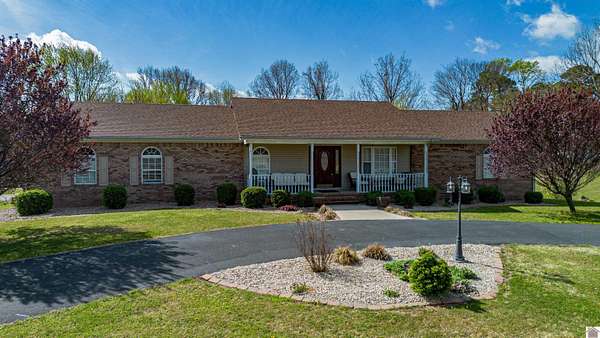 2.1 Acres of Land with Home for Sale in Wickliffe, Kentucky