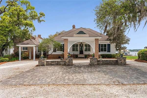 7.5 Acres of Land with Home for Sale in Mobile, Alabama