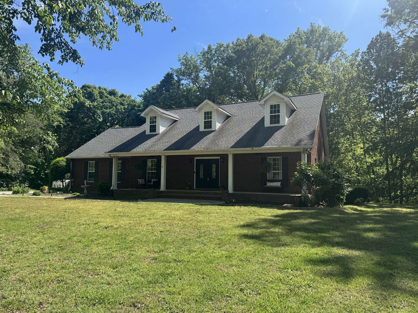 2.29 Acres of Land with Home for Sale in Pleasant View, Tennessee