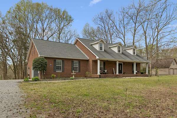 2.29 Acres of Land with Home for Sale in Pleasant View, Tennessee