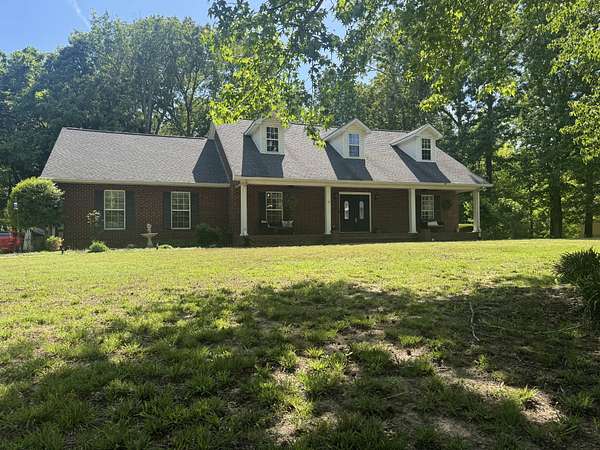 2.29 Acres of Land with Home for Sale in Pleasant View, Tennessee