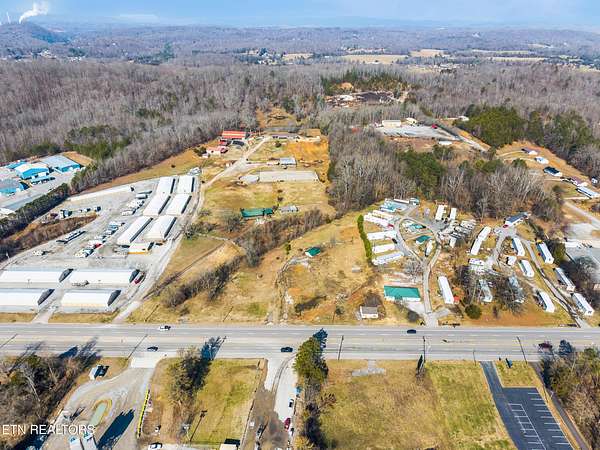 22 Acres of Land with Home for Sale in Kingston, Tennessee