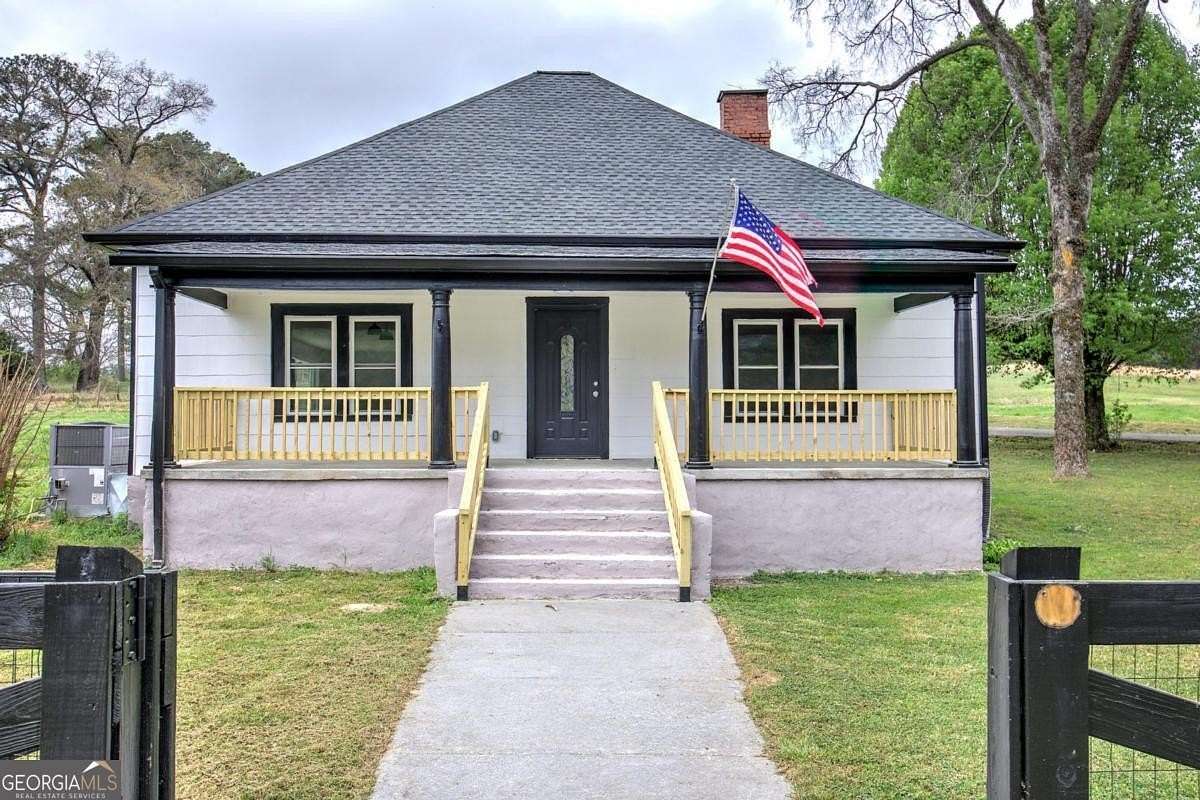 10 Acres of Land with Home for Sale in LaFayette, Georgia