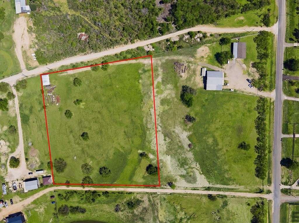 5 Acres of Agricultural Land for Sale in Elmendorf, Texas