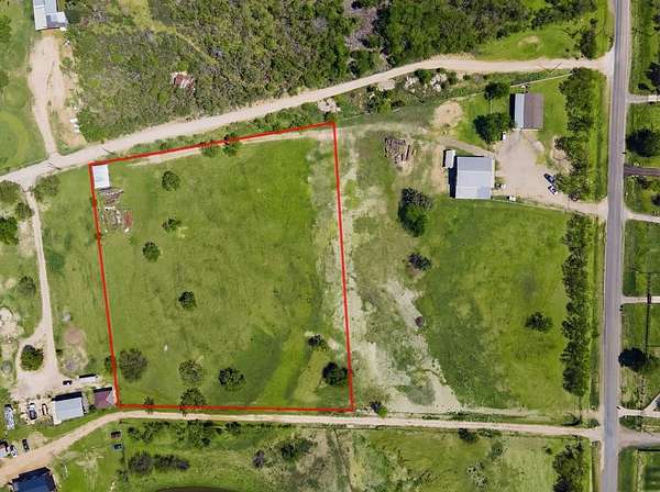 5 Acres of Agricultural Land for Sale in Elmendorf, Texas