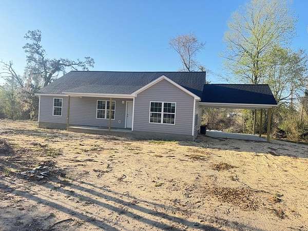 1.5 Acres of Land with Home for Sale in Nicholls, Georgia