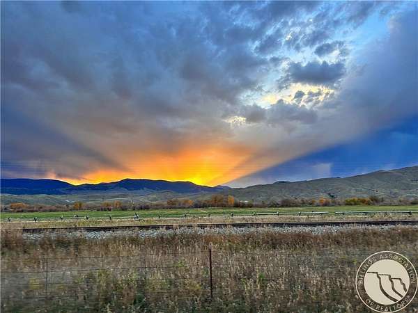 105 Acres of Land for Sale in Butte, Montana