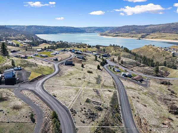 0.68 Acres of Residential Land for Sale in Seven Bays, Washington