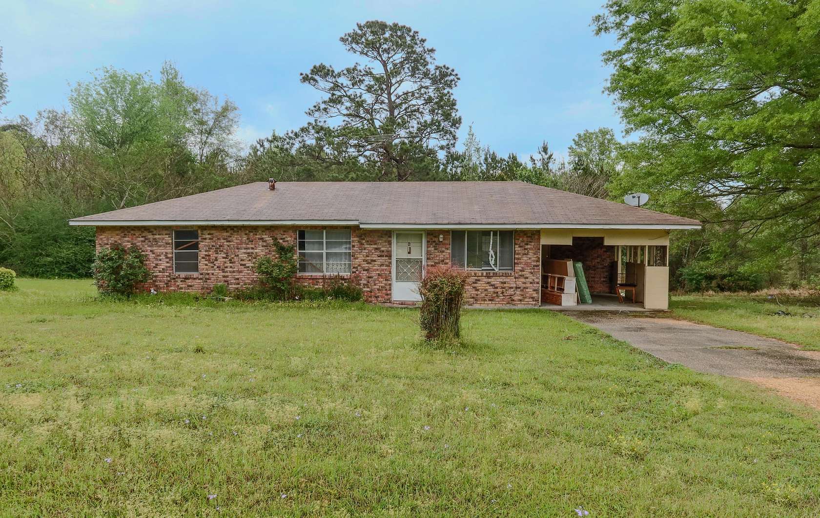6.28 Acres of Land with Home for Sale in Columbia, Mississippi