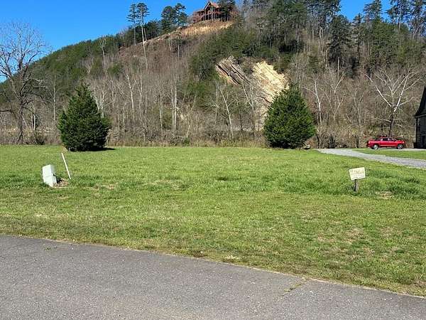 1.1 Acres of Residential Land for Sale in Murphy, North Carolina