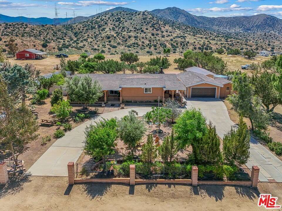 2.5 Acres of Land with Home for Sale in Acton, California