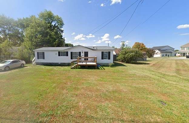 0.44 Acres of Residential Land for Sale in Greenbrier, Tennessee