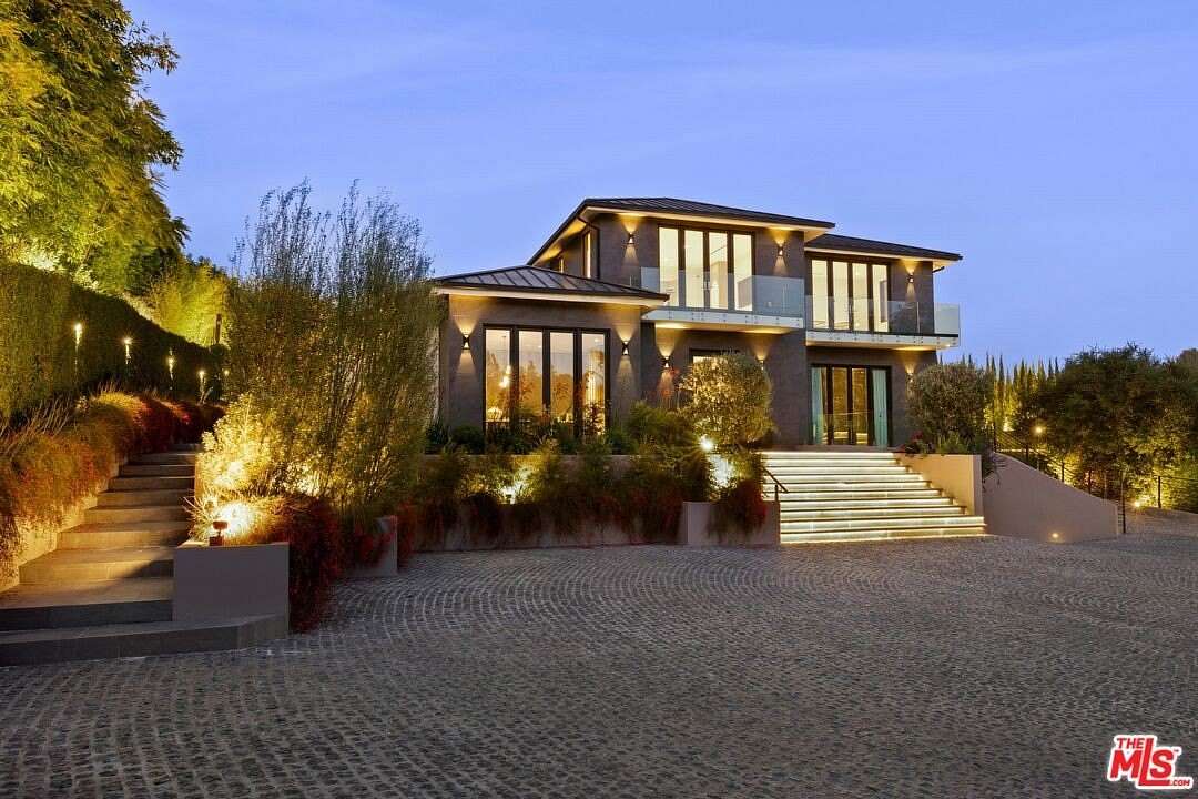 2 Acres of Land with Home for Sale in Los Angeles, California