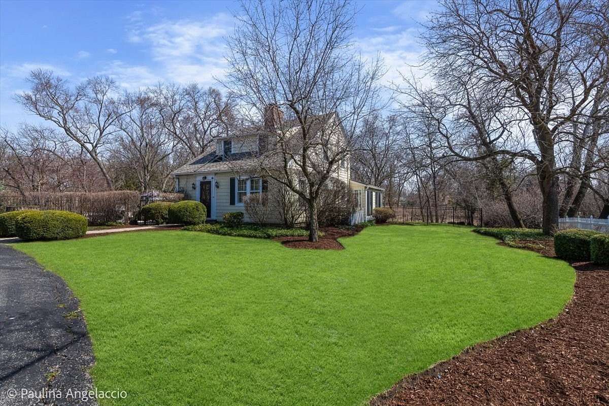 4.28 Acres of Land with Home for Sale in Barrington, Illinois