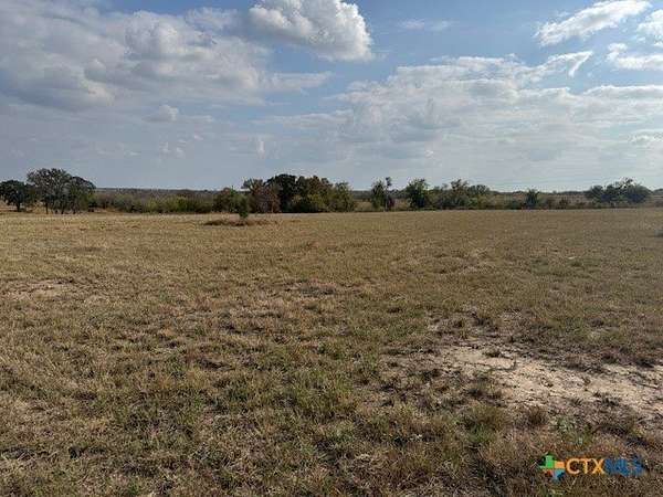 5 Acres of Residential Land for Sale in Seguin, Texas