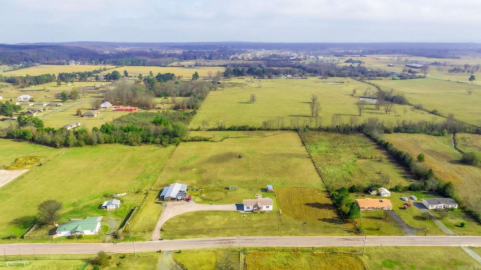 6.87 Acres of Land with Home for Sale in Vilonia, Arkansas