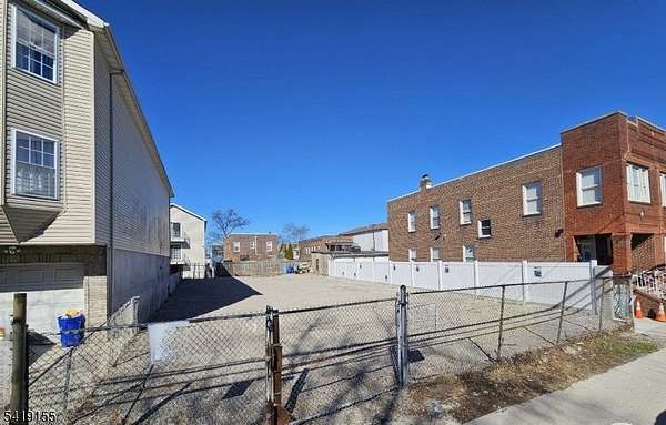 Land for Lease in Newark, New Jersey