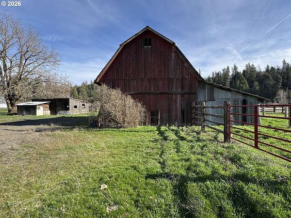2.78 Acres of Residential Land for Sale in Goldendale, Washington