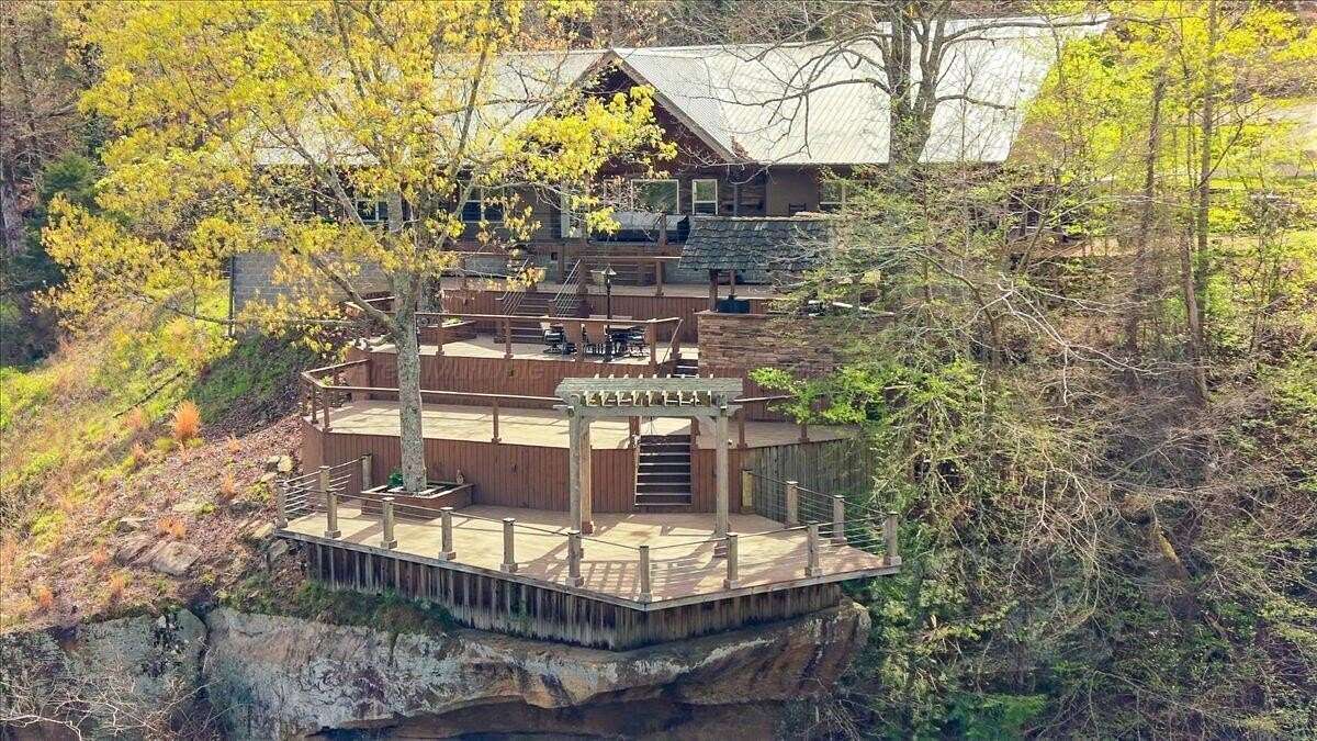 1.8 Acres of Land with Home for Sale in Jasper, Alabama