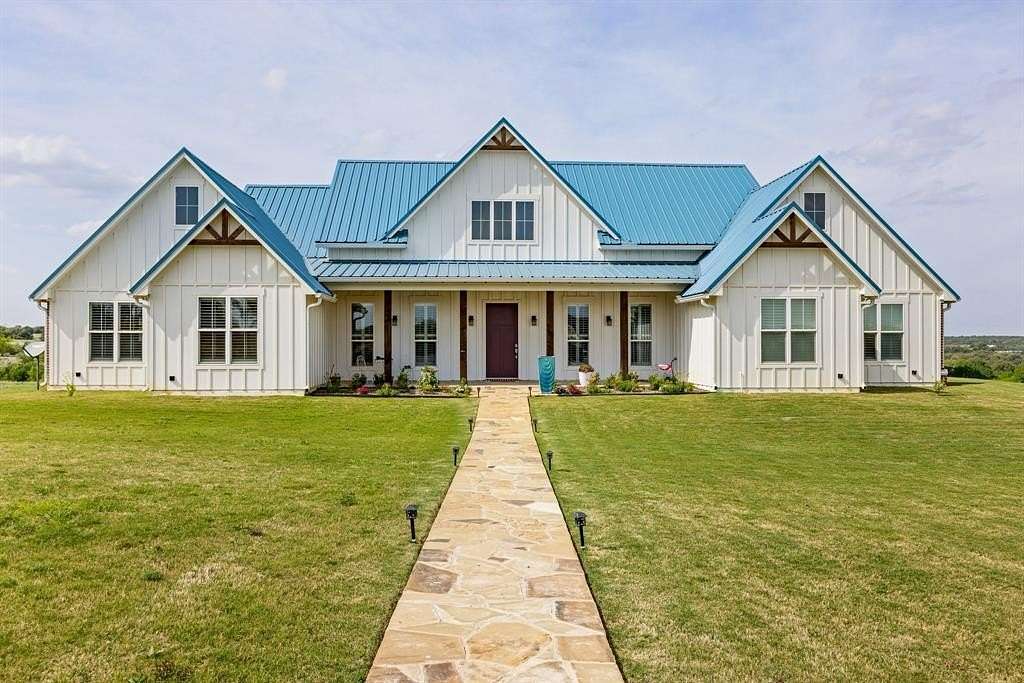 6.16 Acres of Land with Home for Sale in Stephenville, Texas