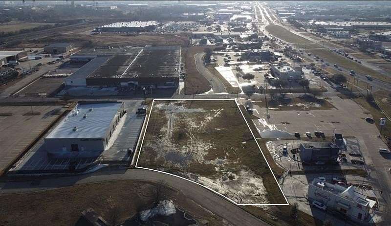 1.76 Acres of Commercial Land for Sale in Waco, Texas