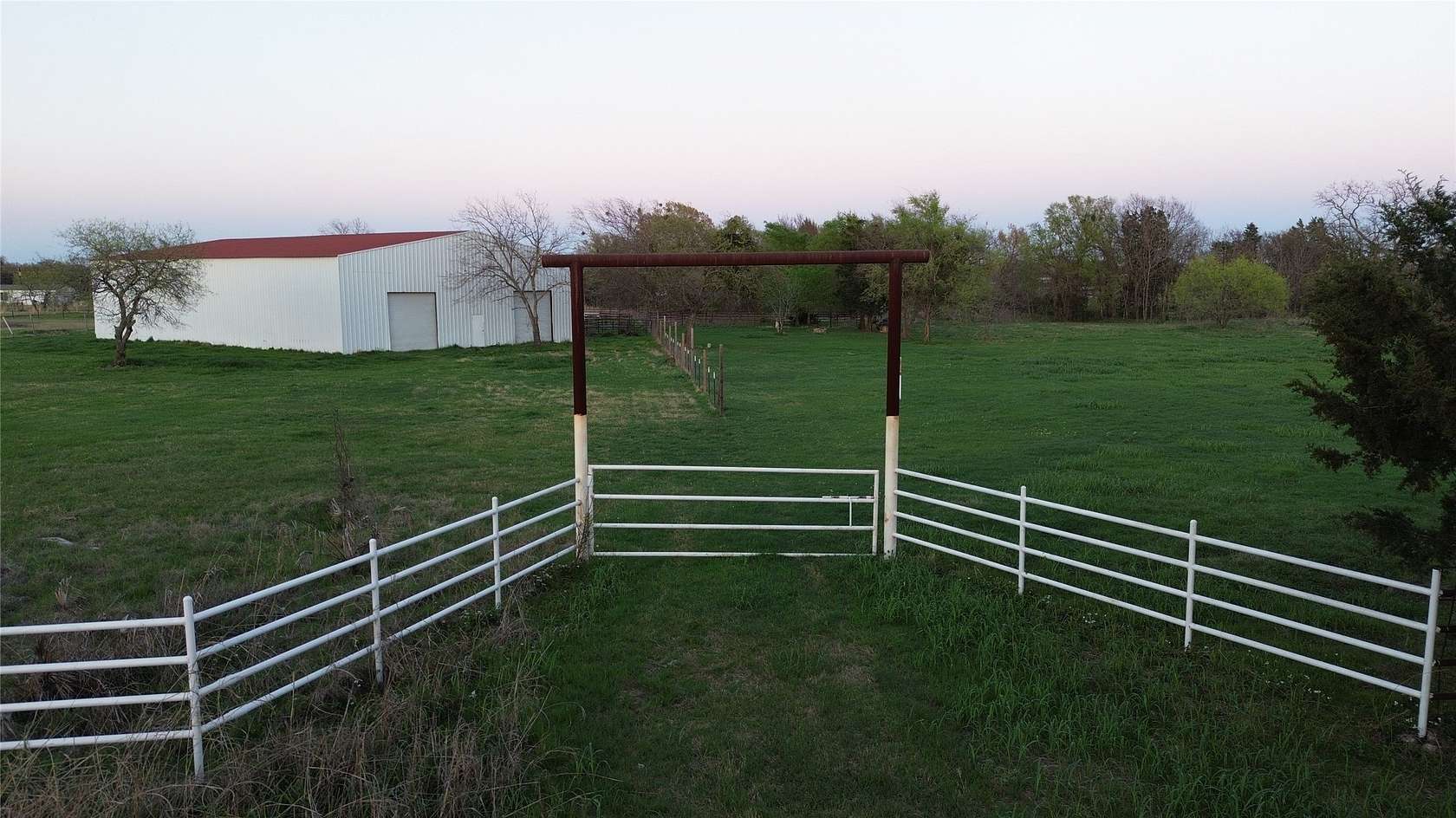 1.5 Acres of Residential Land for Sale in Kerens, Texas