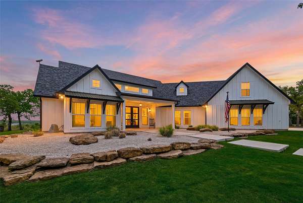 4.44 Acres of Land with Home for Sale in Sunset, Texas