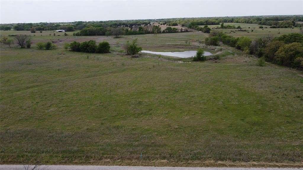 10 Acres of Land for Sale in Alvord, Texas