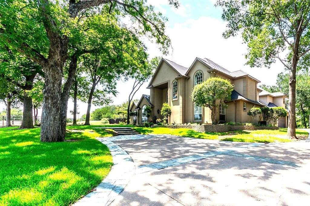 6 Acres of Land with Home for Sale in Argyle, Texas