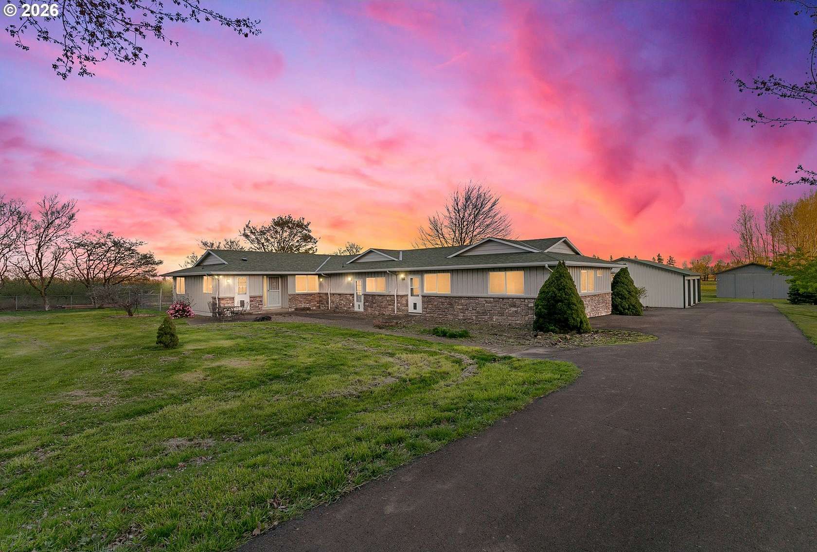 5.22 Acres of Land with Home for Sale in Aurora, Oregon