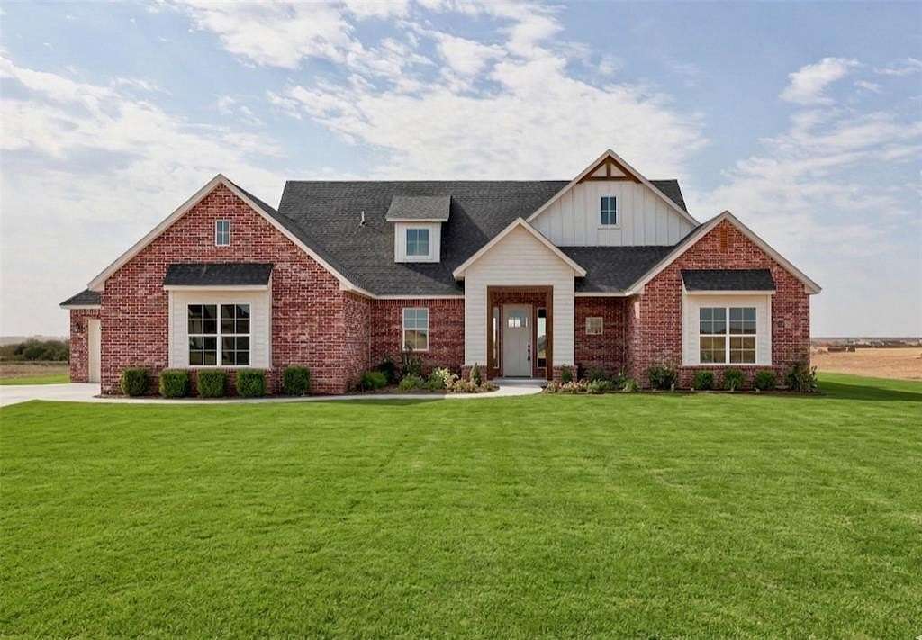 2 Acres of Land with Home for Sale in Piedmont, Oklahoma