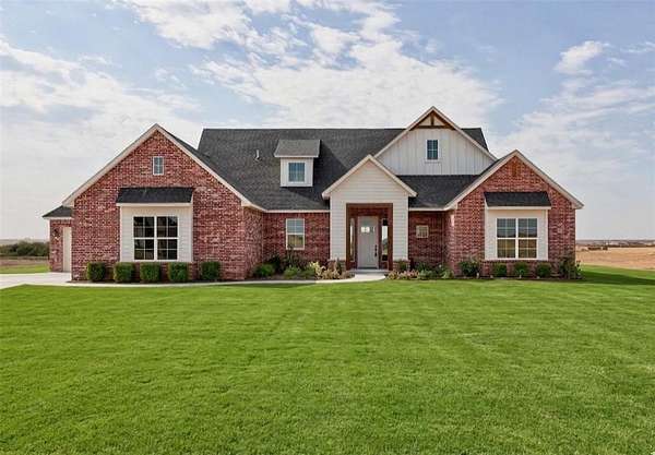 2 Acres of Land with Home for Sale in Piedmont, Oklahoma