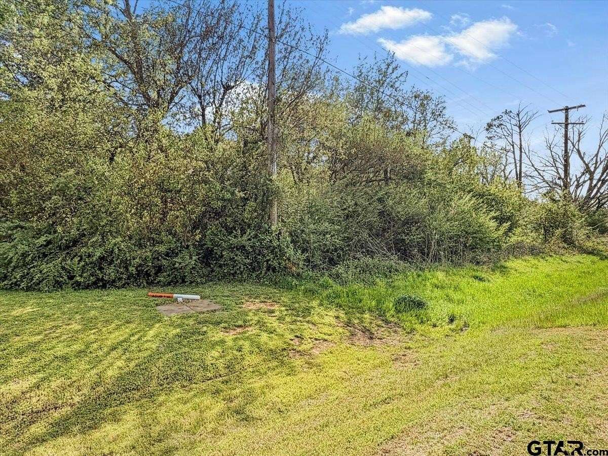 2 Acres of Residential Land for Sale in Tyler, Texas