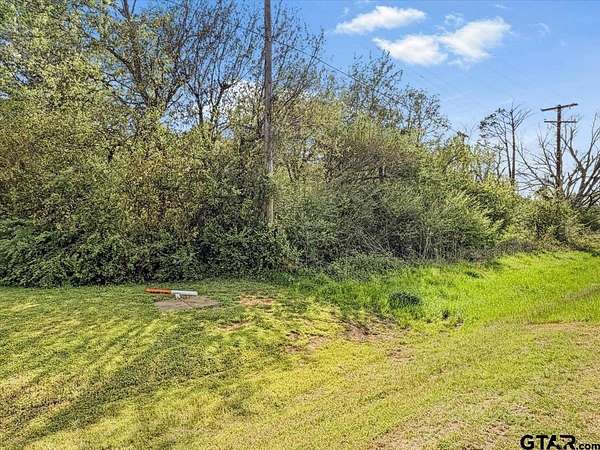 2 Acres of Residential Land for Sale in Tyler, Texas