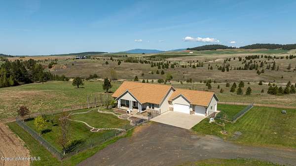 16.6 Acres of Land with Home for Sale in Worley, Idaho