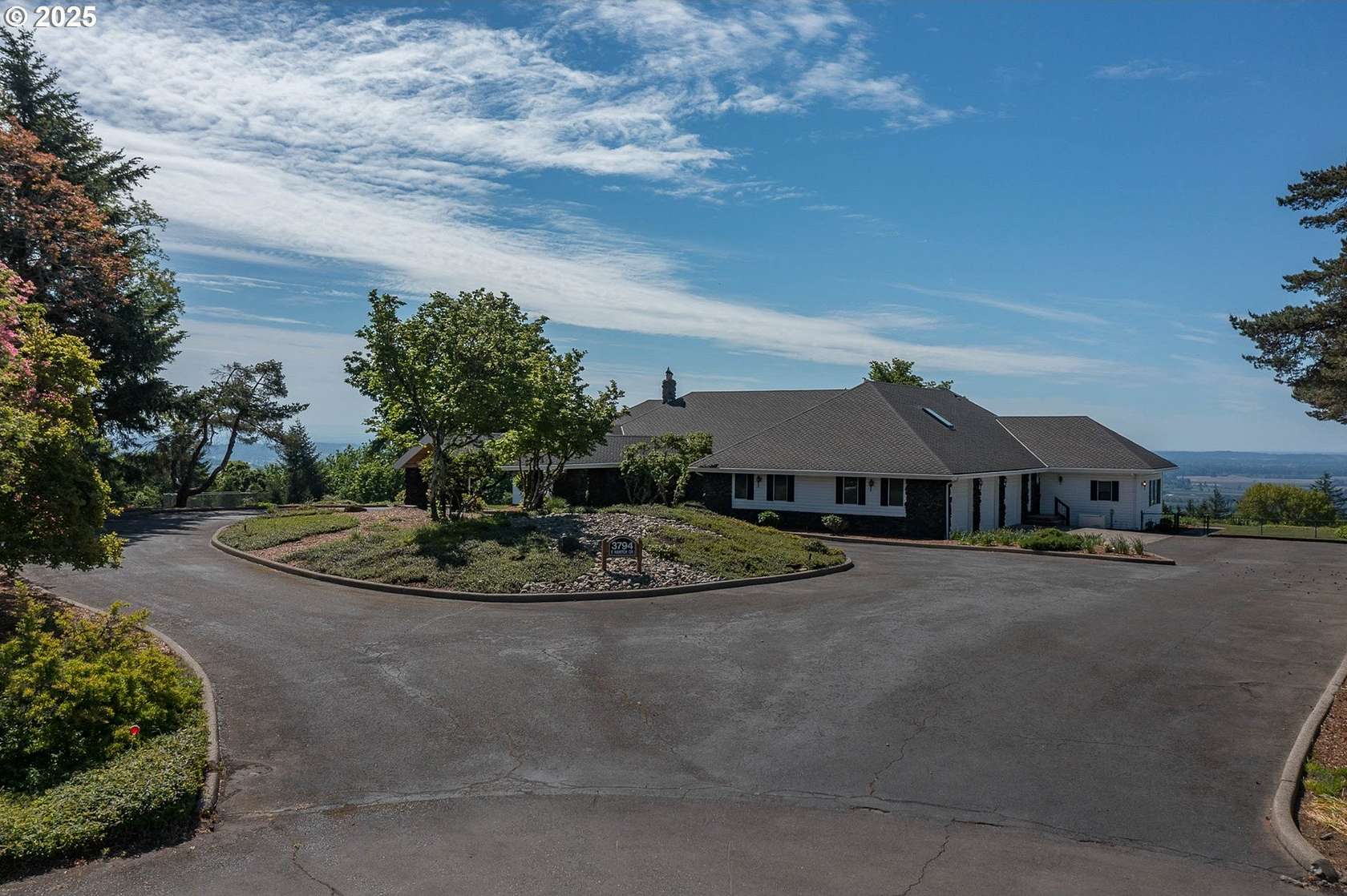 5.82 Acres of Land with Home for Sale in Salem, Oregon