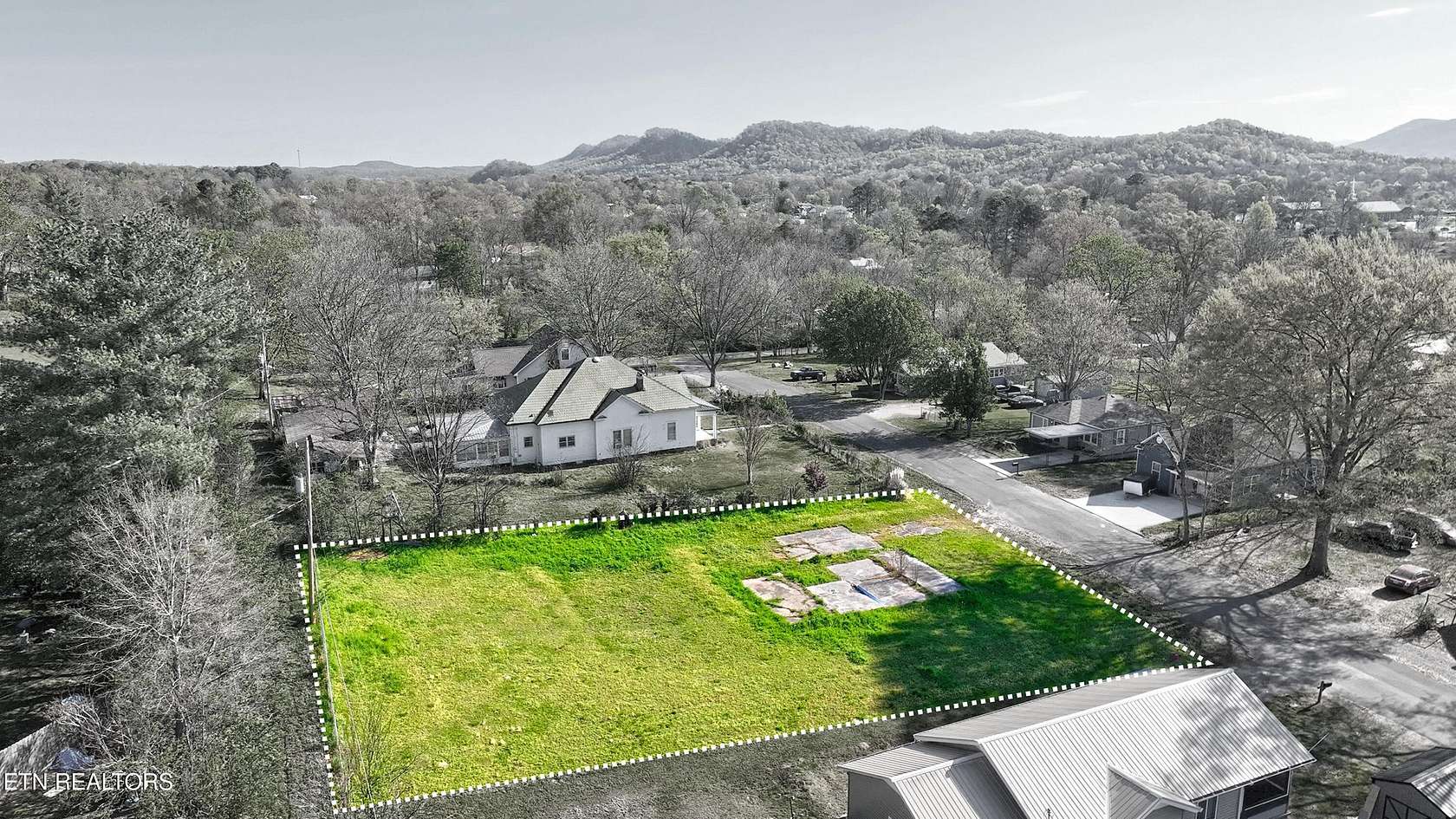 0.34 Acres of Residential Land for Sale in Etowah, Tennessee