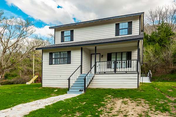 5 Acres of Land with Home for Sale in Hartsville, Tennessee