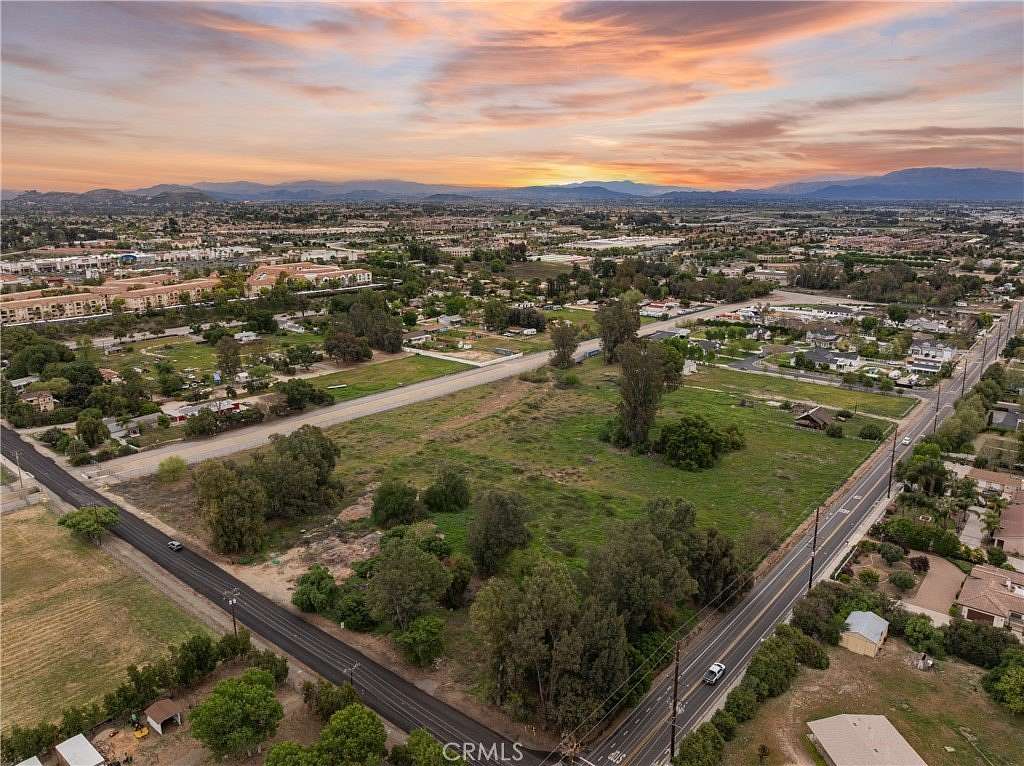 8 Acres of Land for Sale in Murrieta, California