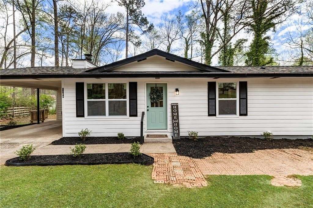 2.15 Acres of Land with Home for Sale in Marietta, Georgia