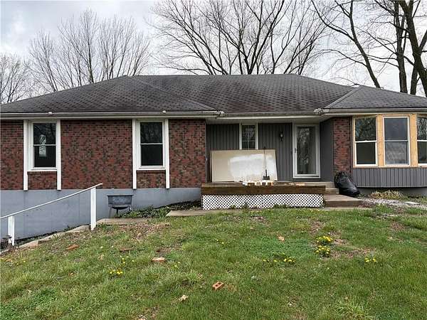 2.1 Acres of Land with Home for Sale in Oak Grove, Missouri